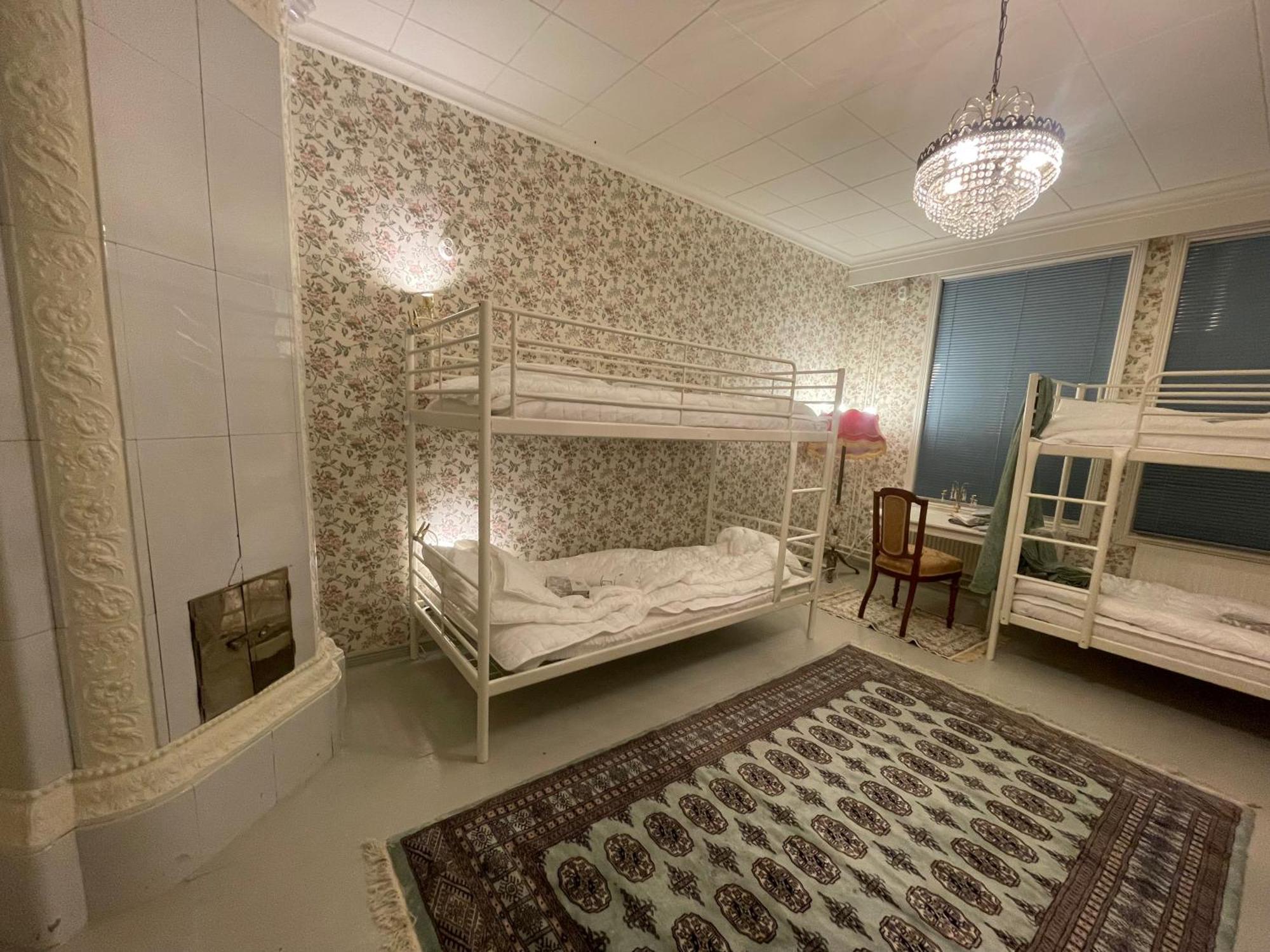 Hostel Cafe Huvila Оулу Экстерьер фото