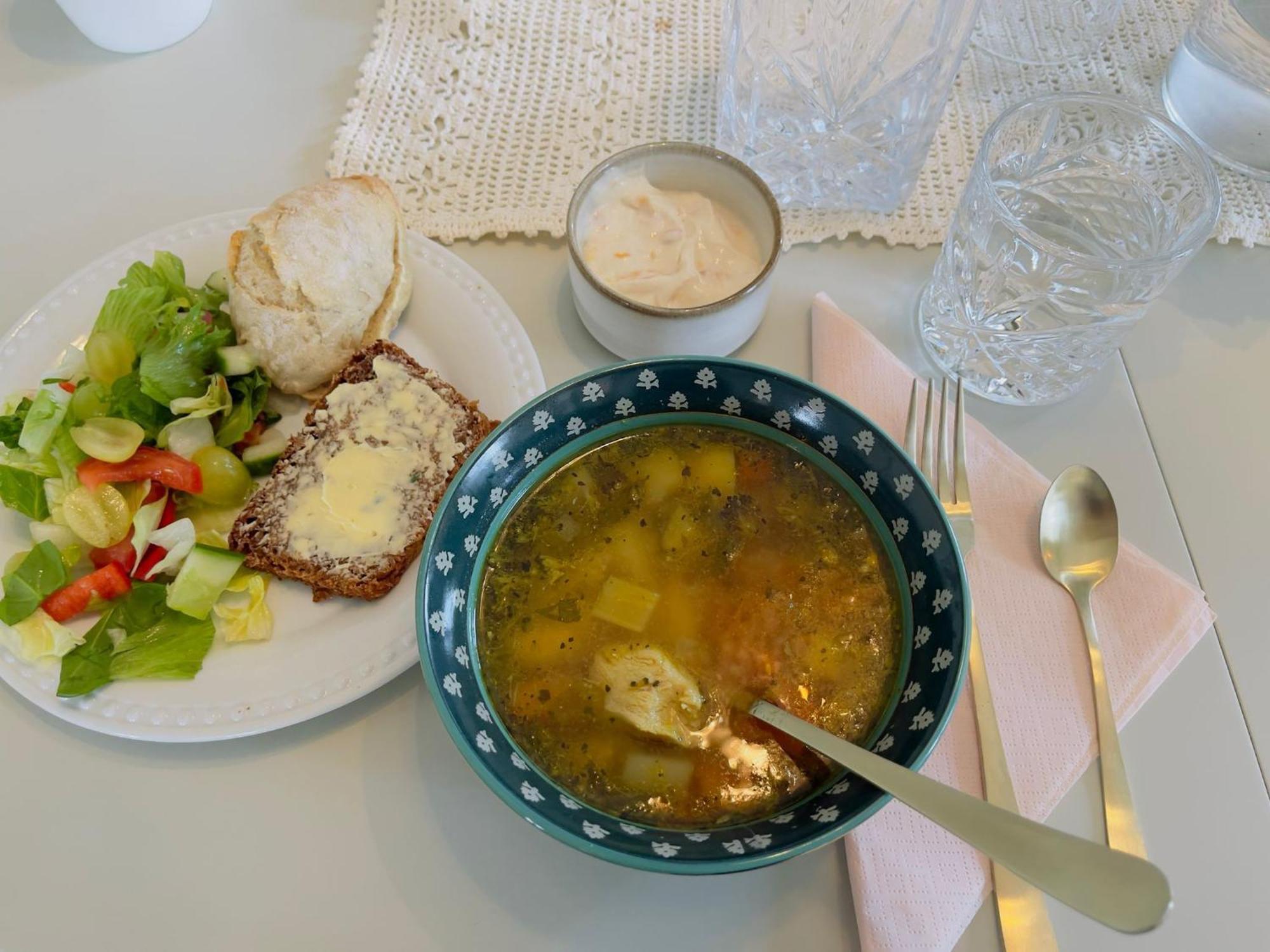 Hostel Cafe Huvila Оулу Экстерьер фото