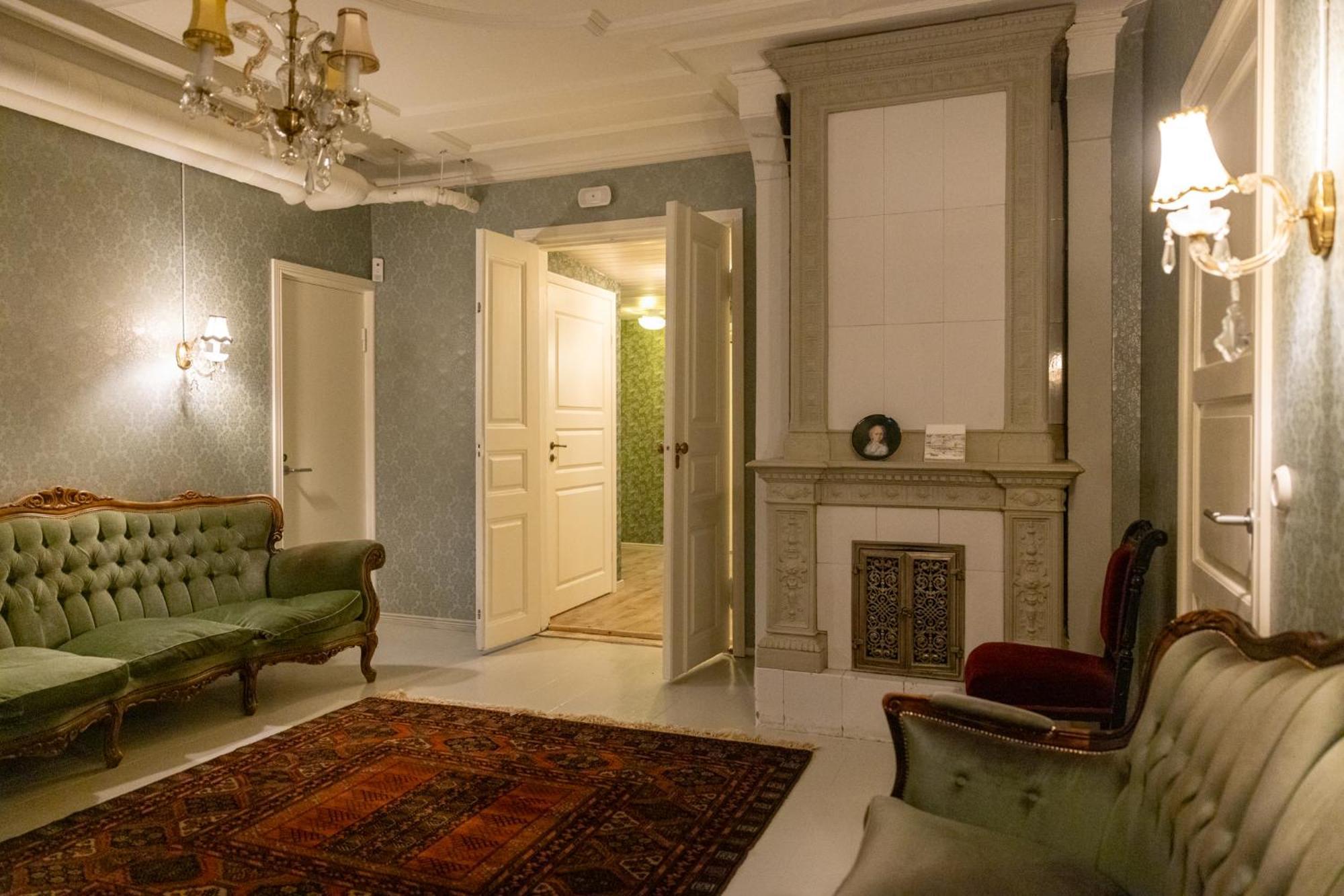Hostel Cafe Huvila Оулу Экстерьер фото