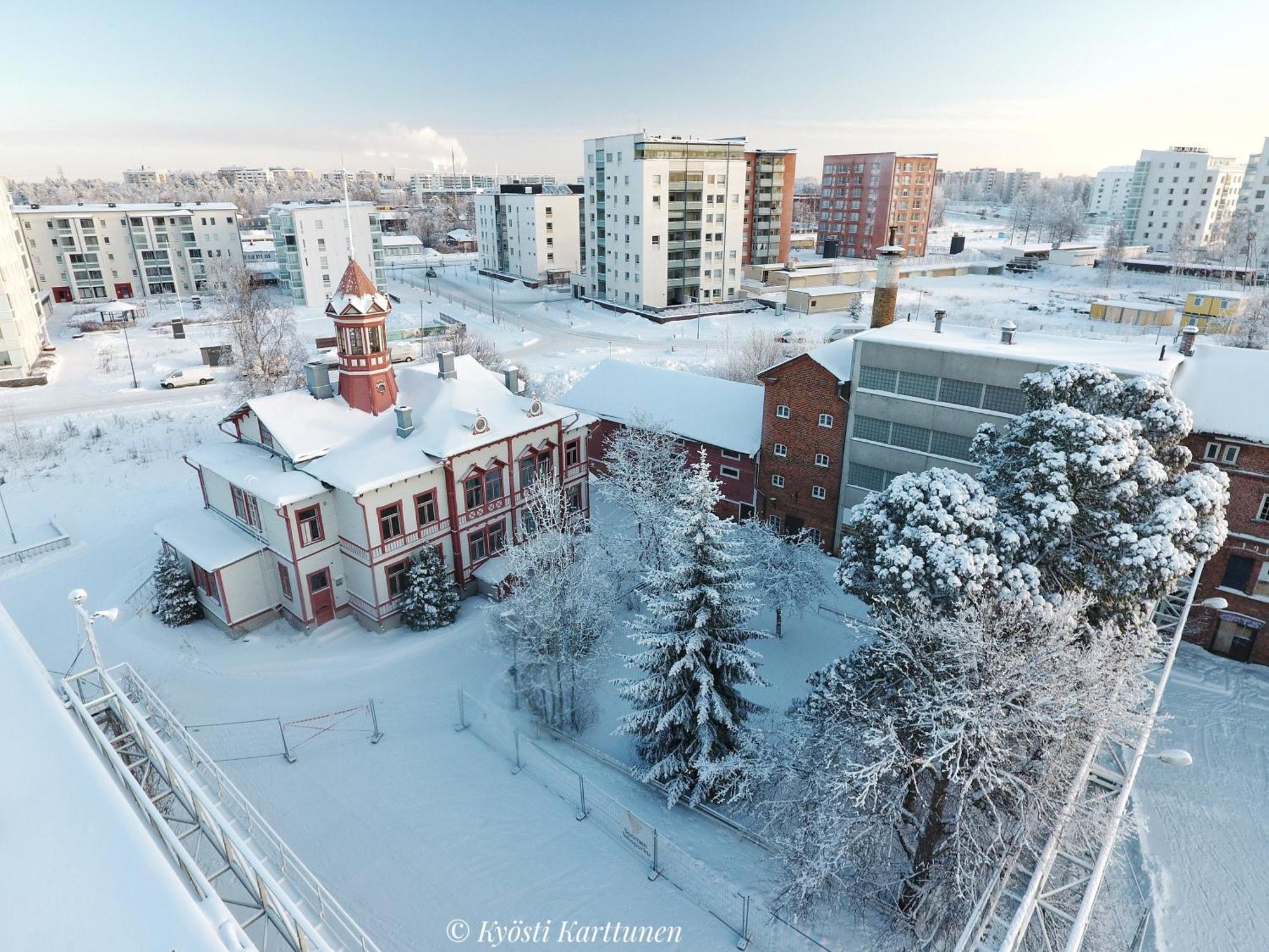 Hostel Cafe Huvila Оулу Экстерьер фото